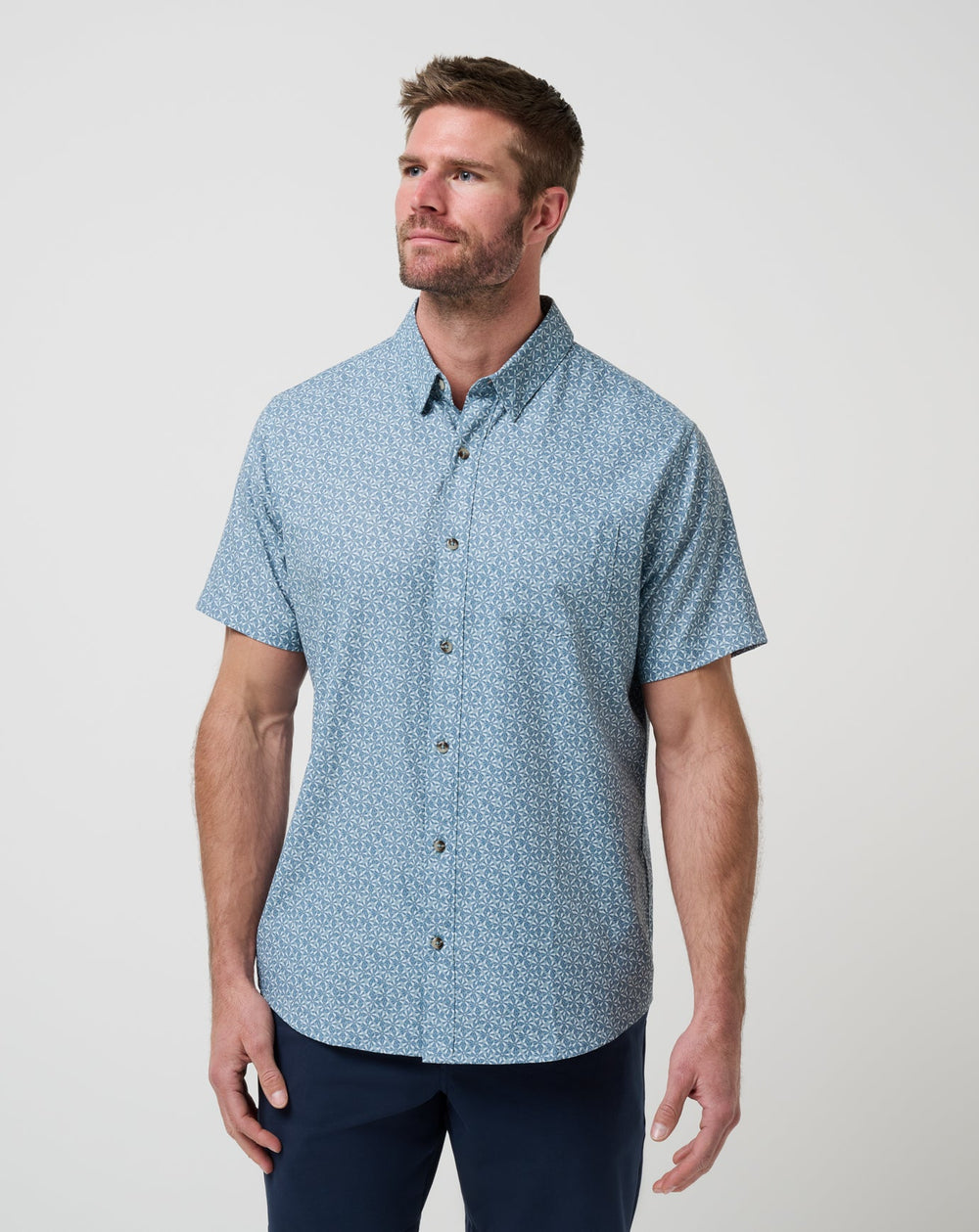 Arona Travis Mathew