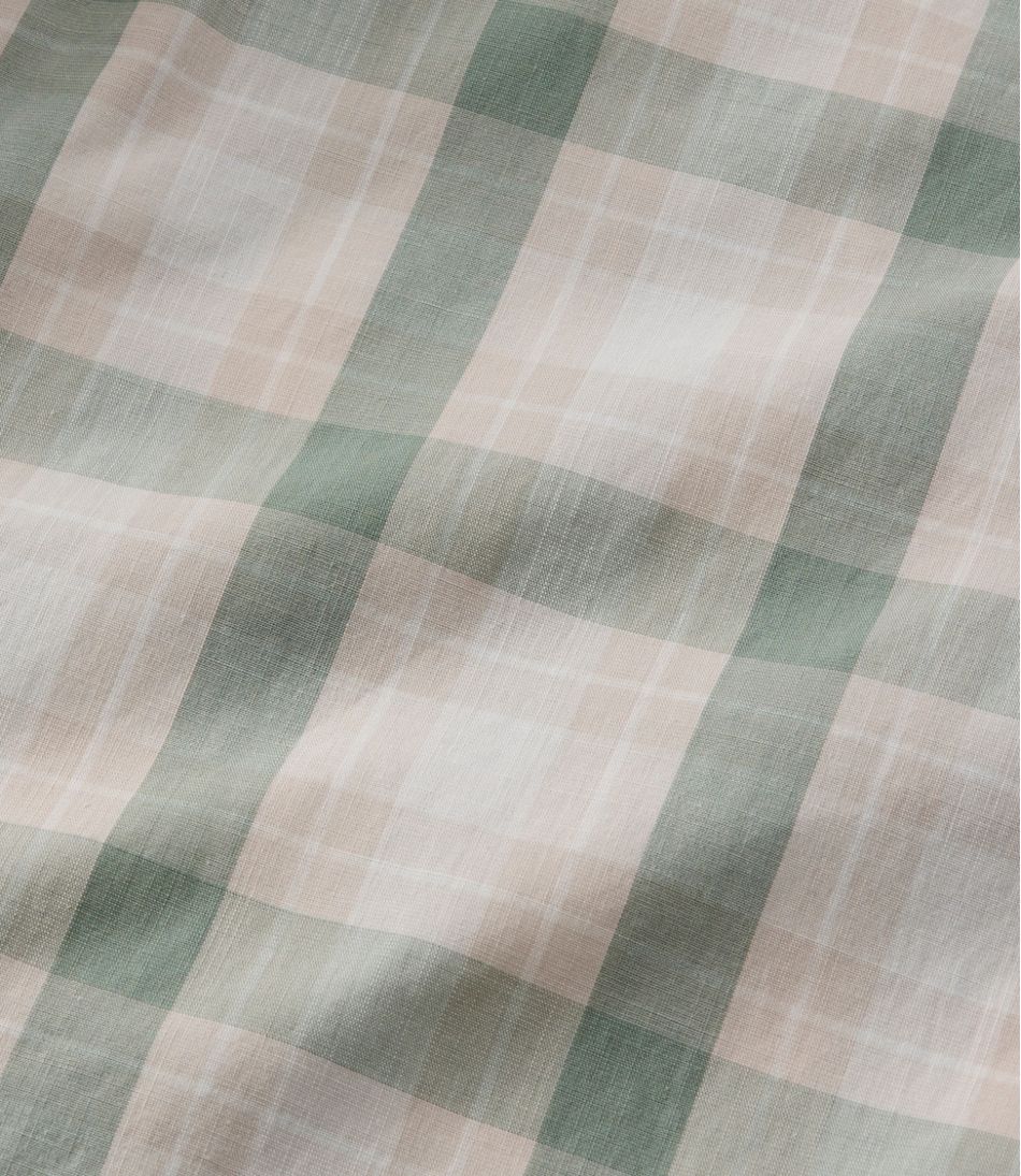 Men's Comfort Stretch Performance® Chambray Shirt, Short-Sleeve, Slightly Fitted Untucked Fit, Plaid | L.L.Bean