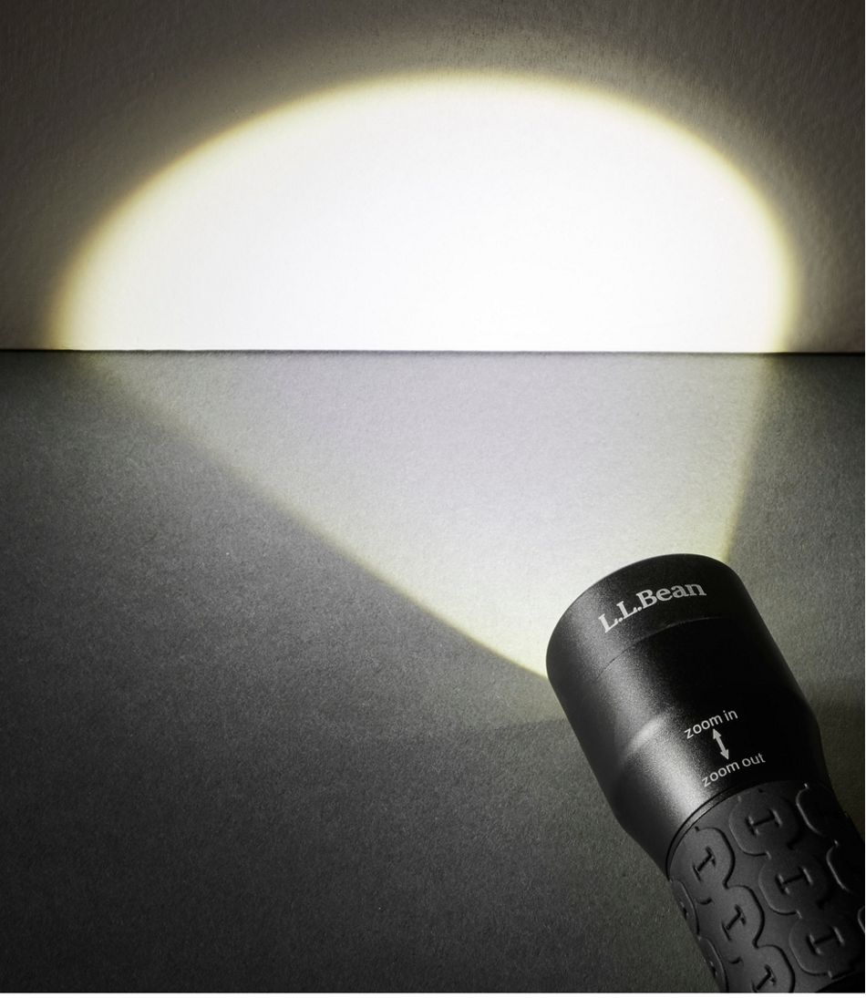 Trailblazer Zoom Flashlight | L.L.Bean
