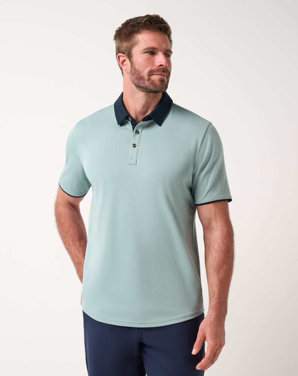 Arona Travis Mathew