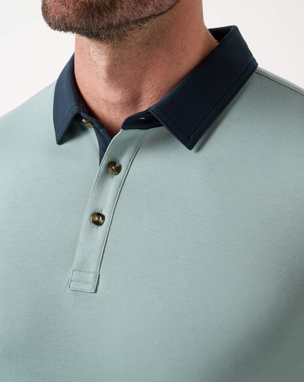 Arona Travis Mathew