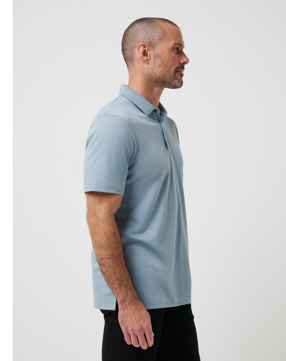 Arona Travis Mathew