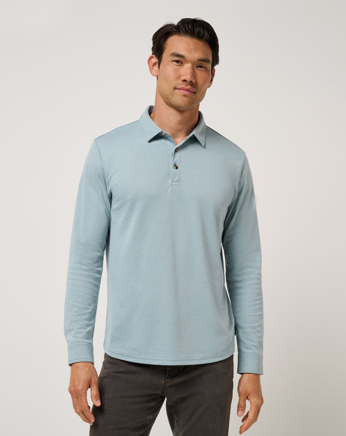 Arona Travis Mathew