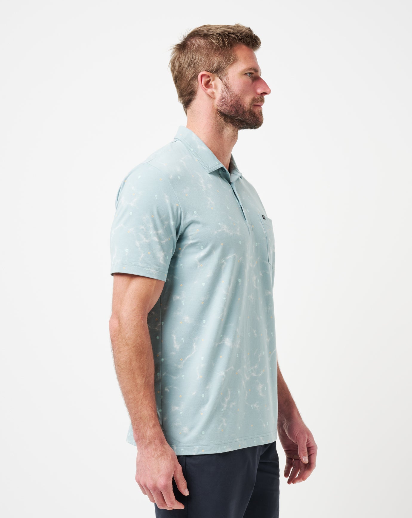 Arona Travis Mathew