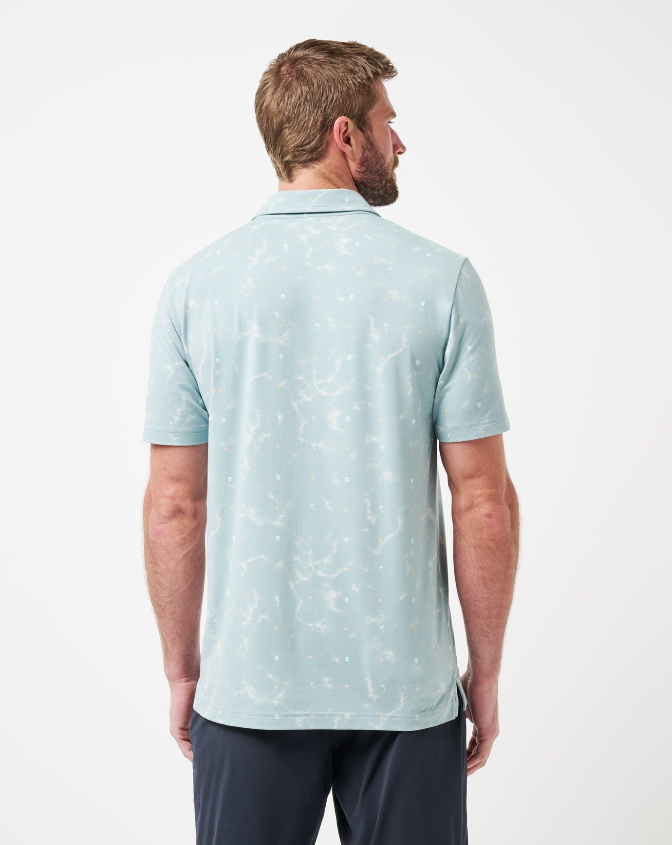 Arona Travis Mathew