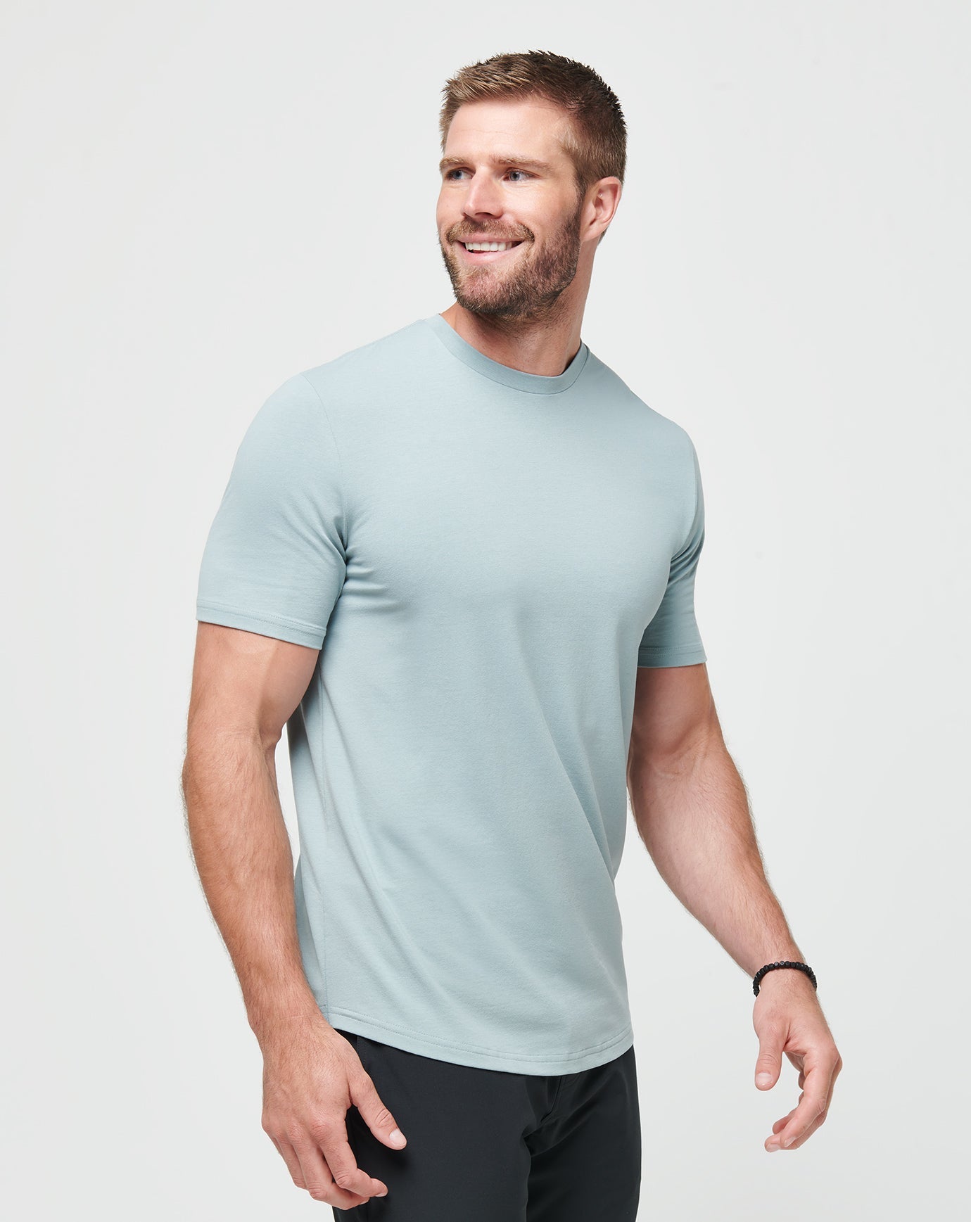Arona Travis Mathew