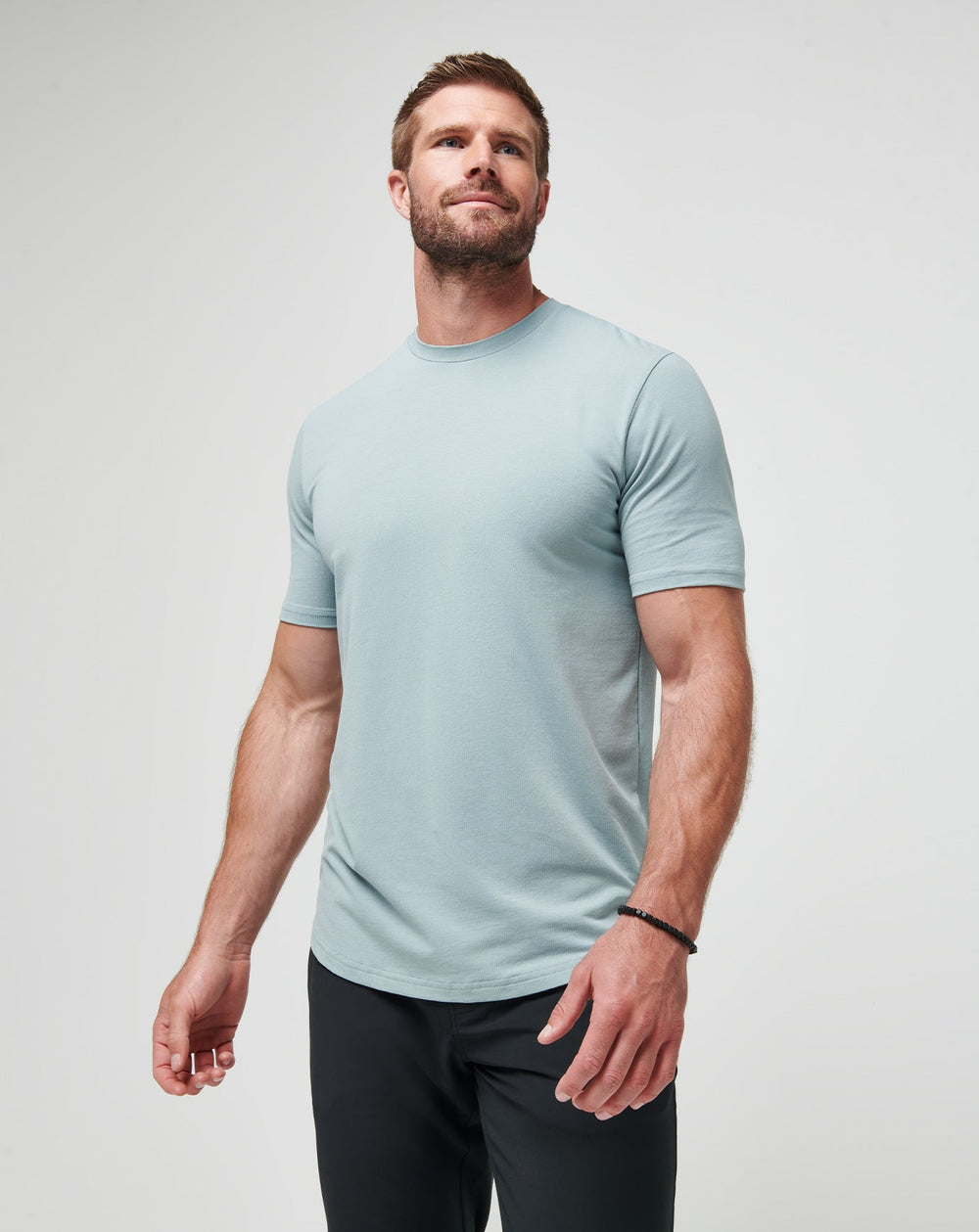 Arona Travis Mathew