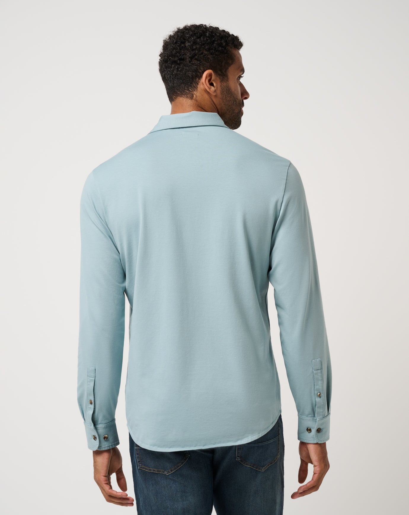 Arona Travis Mathew