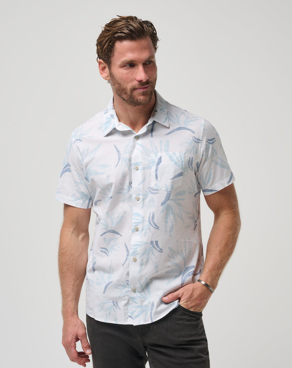 White/Quiet Harbor Travis Mathew