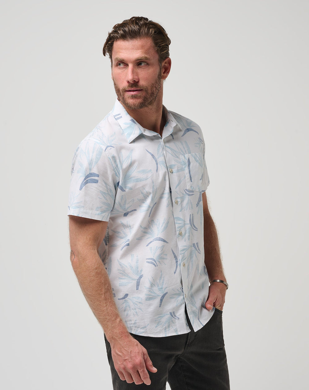 White/Quiet Harbor Travis Mathew
