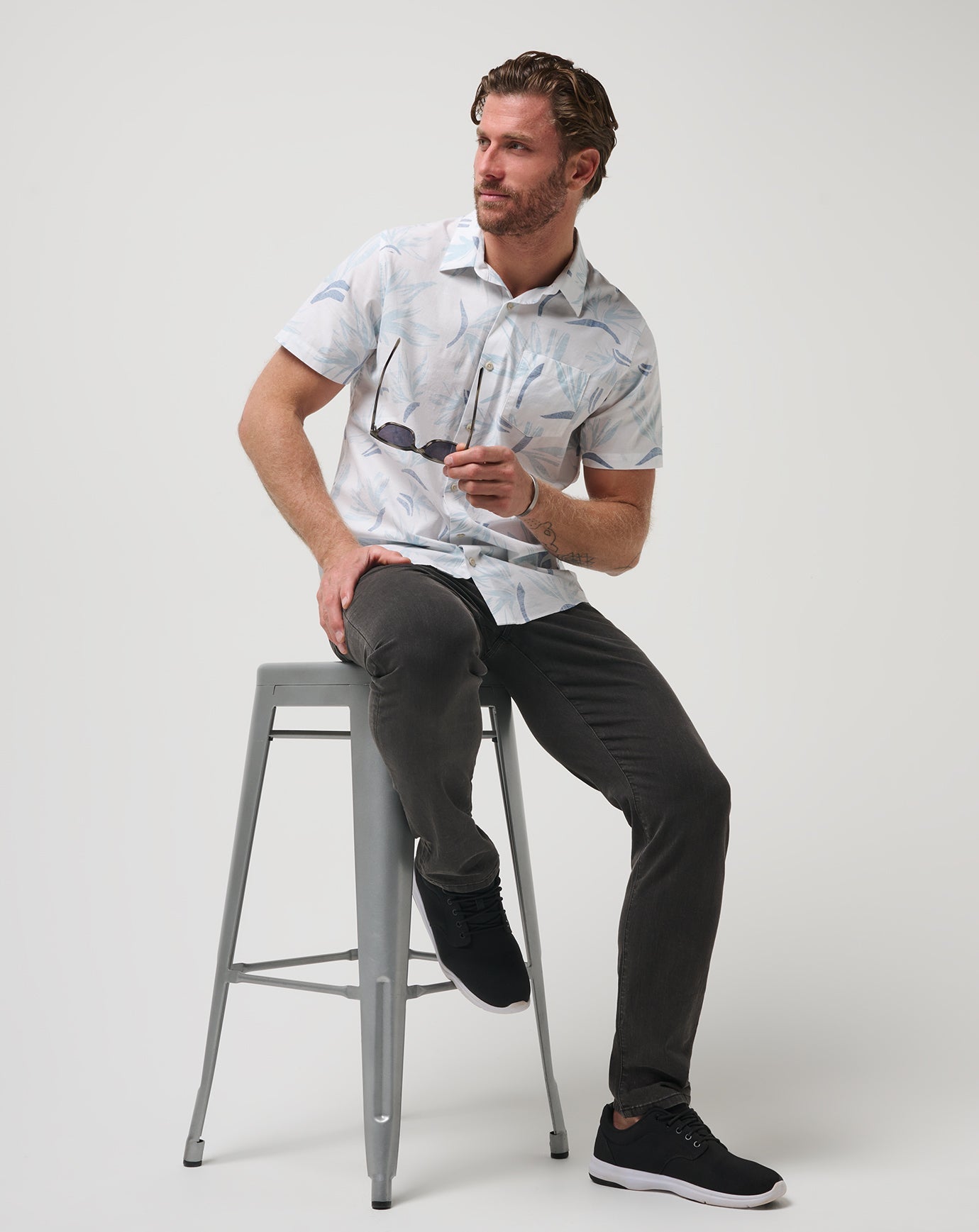 White/Quiet Harbor Travis Mathew
