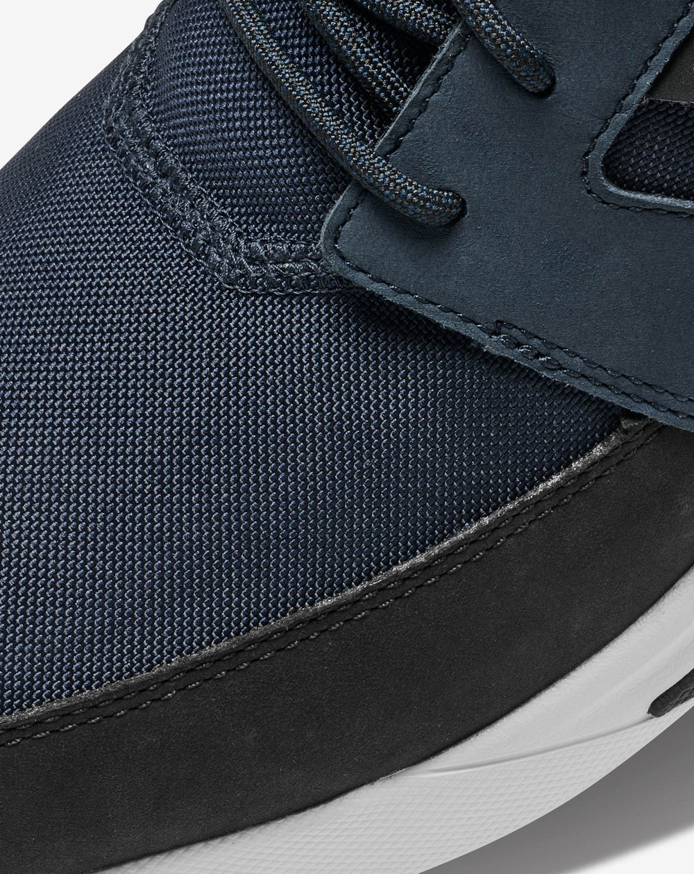 Total Eclipse/Black Travis Mathew