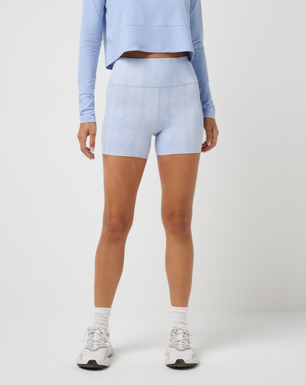 Brunnera Blue Multi Travis Mathew